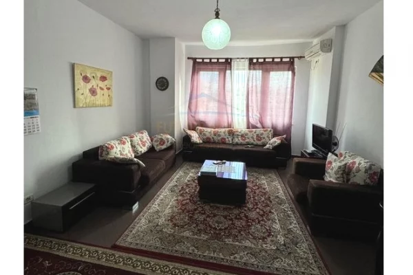 Shtepi me qera 1+1 ne Tirane - 550 Euro