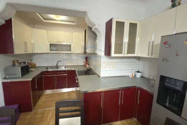 Shtepi me qera 2+1 ne Tirane - 600 Euro