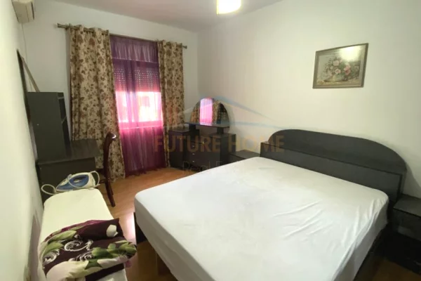 Shtepi me qera Apartament ne Tirane, 2+1, Mobilimi E mobiluar, Pagesa 600  Euro.