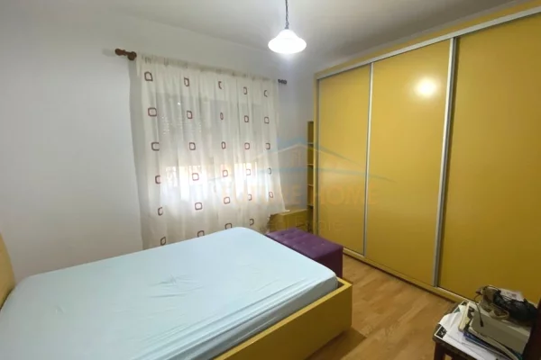 Shtepi me qera Apartament ne Tirane, 2+1, Mobilimi E mobiluar, Pagesa 600  Euro.