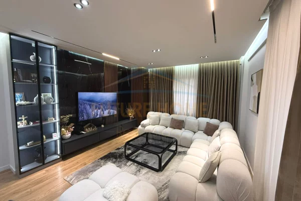 Shtepi ne shitje 3+1 ne Tirane - 250,000 Euro