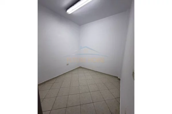 Qera , Ambient Biznesi , Prane Gjimanzit Petro Nini Luarasi , Tirane .