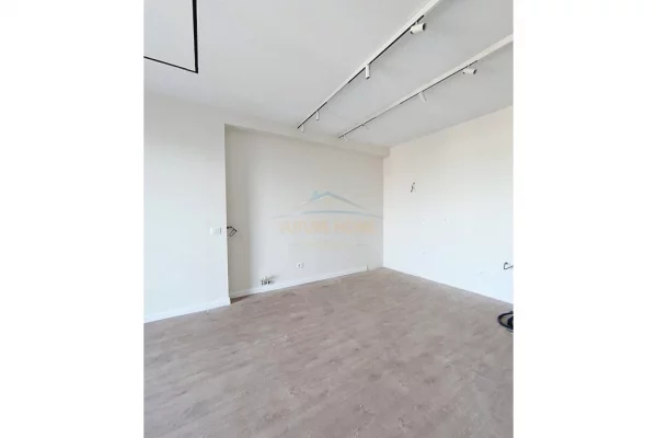 Shtepi ne shitje Apartament ne Tirane, 2+1, Mobilimi Bosh, pa mobiluar, Pagesa 235,000  Euro.