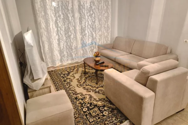Shtepi me qera 2+1 ne Tirane - 600 Euro