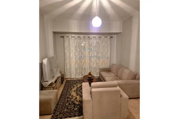 Shtepi me qera 2+1 ne Tirane - 600 Euro