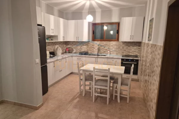 Shtepi me qera 2+1 ne Tirane - 600 Euro