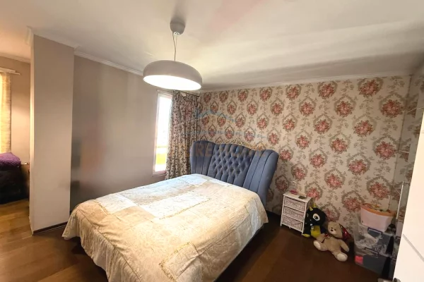 Shtepi ne shitje Duplex(shtepi me 2 kate) ne Tirane, 3+1, Mobilimi E mobiluar, Pagesa 510,000  Euro.