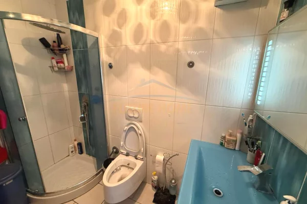 Shtepi ne shitje Duplex(shtepi me 2 kate) ne Tirane, 3+1, Mobilimi E mobiluar, Pagesa 510,000  Euro.