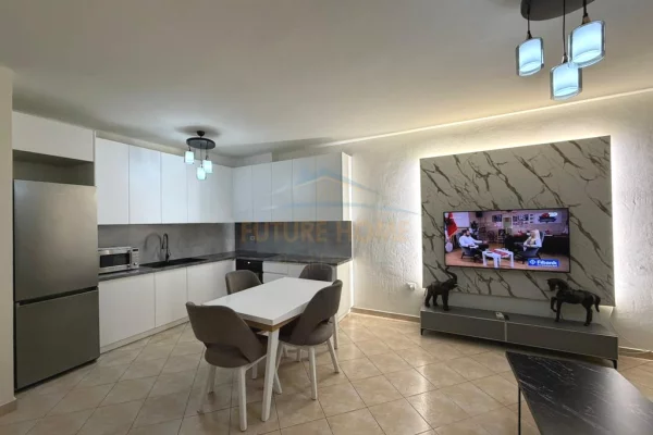 Shtepi me qera 2+1 ne Tirane - 900 Euro