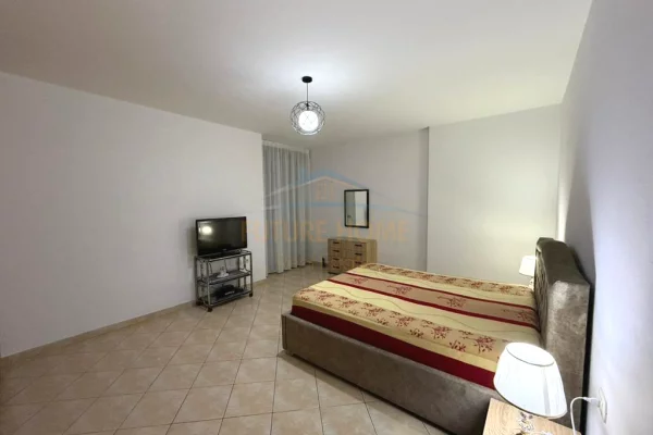 Shtepi me qera Apartament ne Tirane, 2+1, Mobilimi E mobiluar, Pagesa 900  Euro.