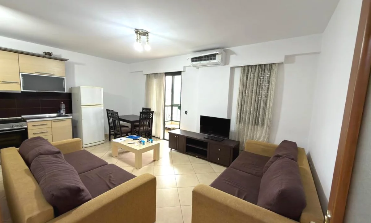 Shtepi me qera Apartament ne Tirane, 2+1, Mobilimi E mobiluar, Pagesa 550  Euro.