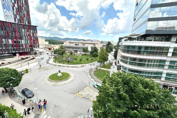 Qera , Ambient Biznesi , Zone Elitare , COIN , Prane Air Albania