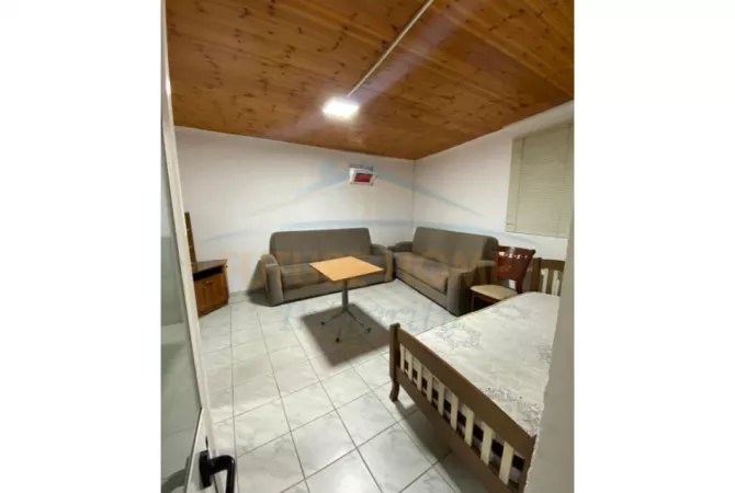 Shtepi me qera Garsoniere ne Tirane - 280 Euro