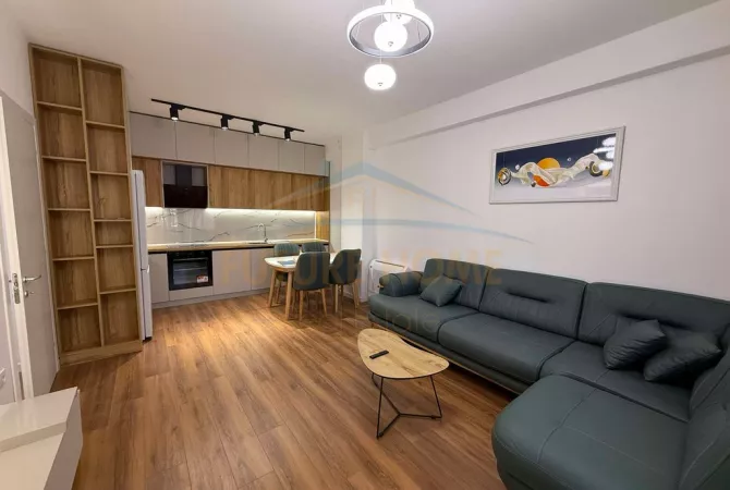 Shtepi me qera 2+1 ne Tirane - 700 Euro