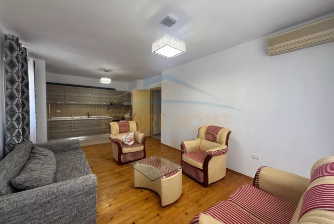 Shtepi me qera 2+1 ne Tirane - 400 Euro