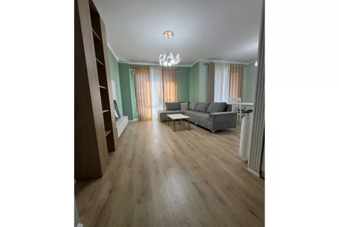 Shtepi me qera 2+1 ne Tirane - 1,200 Euro