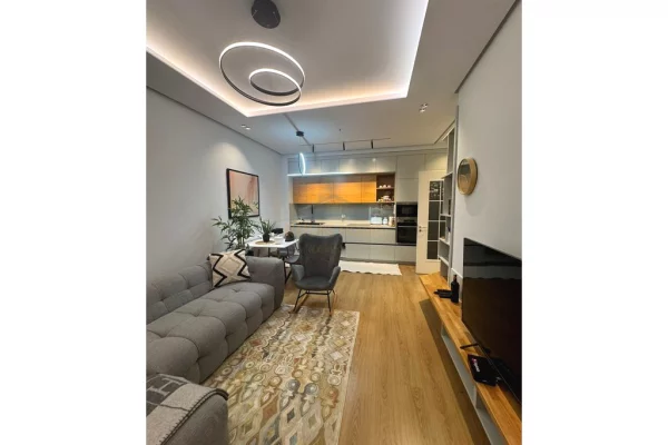 Shtepi me qera 2+1 ne Tirane - 850 Euro