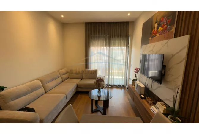 Shtepi me qera Apartament ne Tirane, 1+1, Mobilimi E mobiluar, Pagesa 850  Euro.