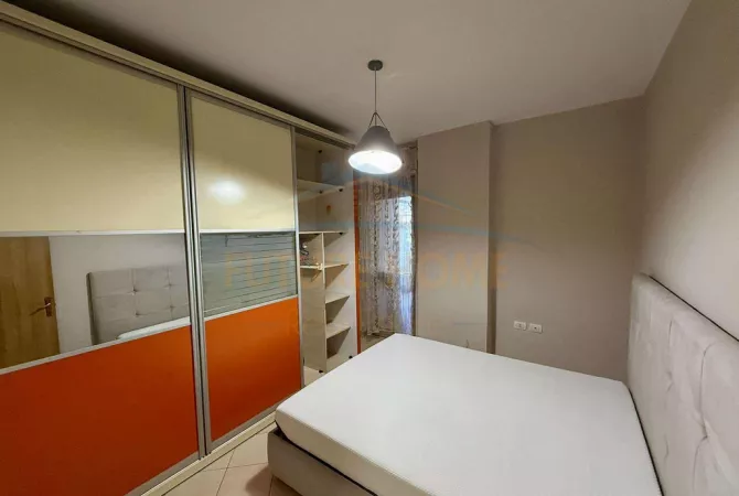 Shtepi me qera Apartament ne Tirane, 1+1, Mobilimi E mobiluar, Pagesa 600  Euro.
