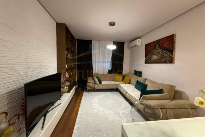 Shtepi ne shitje 2+1 ne Tirane - 203,000 Euro