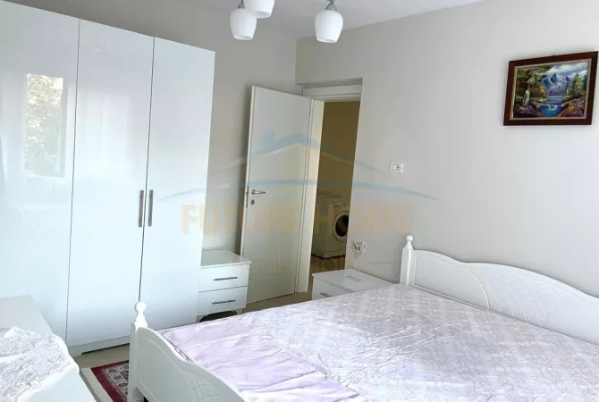 Shtepi me qera Apartament ne Tirane, 3+1, Mobilimi E mobiluar, Pagesa 750  Euro.