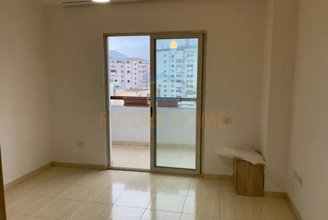Shtepi me qera 2+1 ne Tirane - 550 Euro