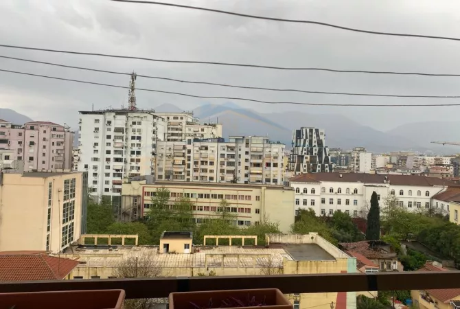 Shtepi me qera 2+1 ne Tirane - 550 Euro