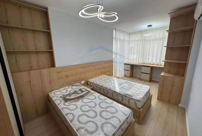 Shtepi ne shitje 2+1 ne Tirane - 250,000 Euro