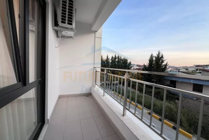 Shtepi ne shitje Apartament ne Tirane, 2+1, Mobilimi E mobiluar, Pagesa 250,000  Euro.
