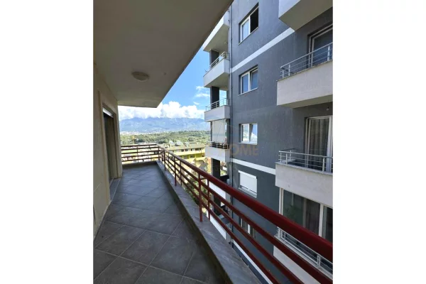 Shtepi ne shitje Apartament ne Tirane, 2+1, Mobilimi E mobiluar, Pagesa 270,000  Euro.