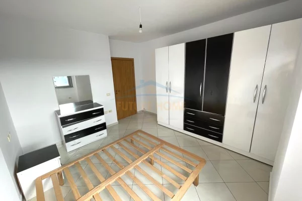Shtepi ne shitje 1+1 ne Tirane - 84,000 Euro