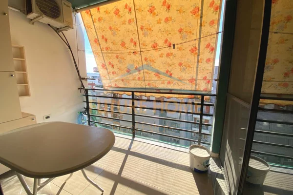 Shtepi ne shitje Apartament ne Tirane, 2+1, Mobilimi E mobiluar, Pagesa 125,000  Euro.