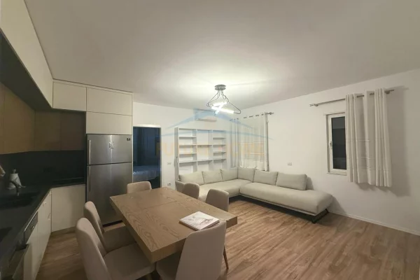 Shtepi ne shitje Apartament ne Tirane, 3+1, Mobilimi E mobiluar, Pagesa 1,410,000  Euro.