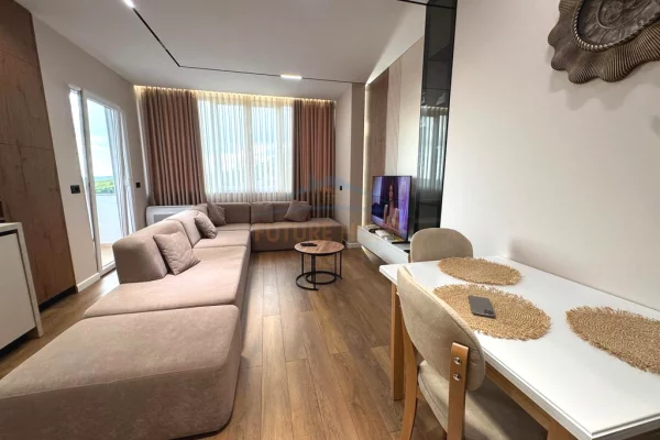 Shtepi ne shitje 2+1 ne Tirane - 180,000 Euro