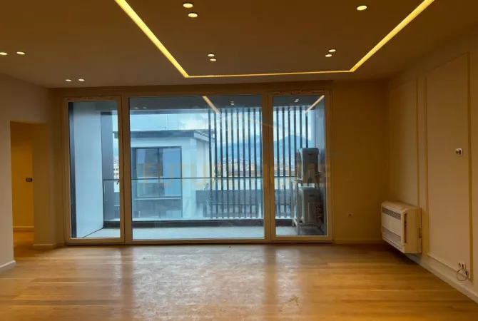 Shtepi ne shitje 3+1 ne Tirane - 390,000 Euro