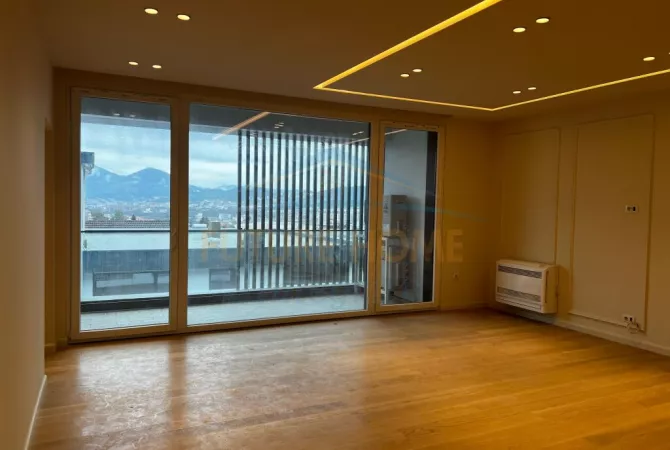 Shtepi ne shitje Apartament ne Tirane, 3+1, Mobilimi Pjeserisht e mobiluar, Pagesa 390,000  Euro.