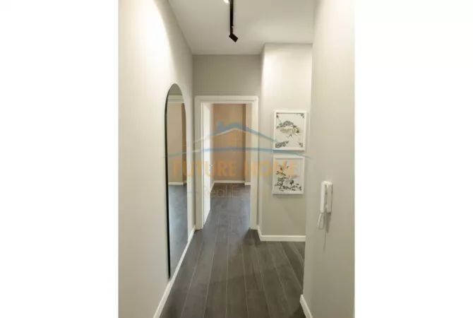 Shtepi ne shitje Apartament ne Tirane, 1+1, Mobilimi Bosh, pa mobiluar, Pagesa 170,000  Euro.