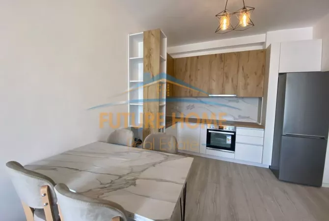 Shtepi ne shitje Apartament ne Tirane, 2+1, Mobilimi E mobiluar, Pagesa 178,000  Euro.