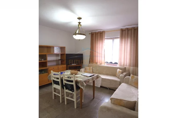 Shtepi me qera 2+1 ne Tirane - 600 Euro