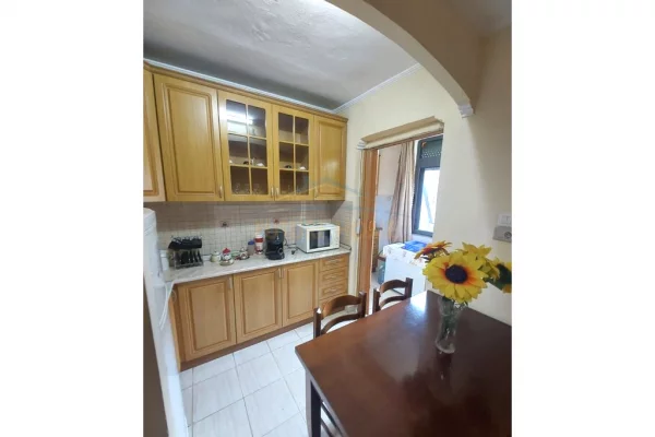 Shtepi ne shitje 1+1 ne Tirane - 10,000,000 Leke