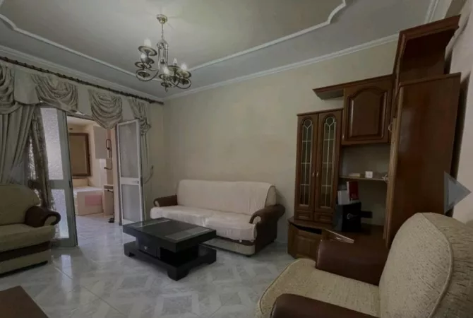 Shtepi me qera 2+1 ne Tirane - 550 Euro