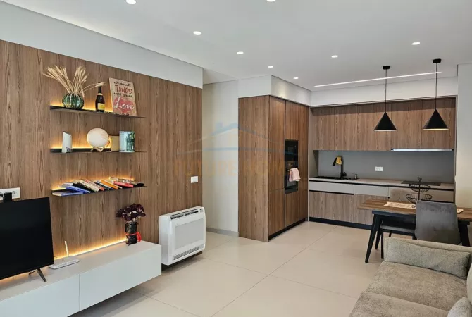 Shtepi me qera 2+1 ne Tirane - 750 Euro