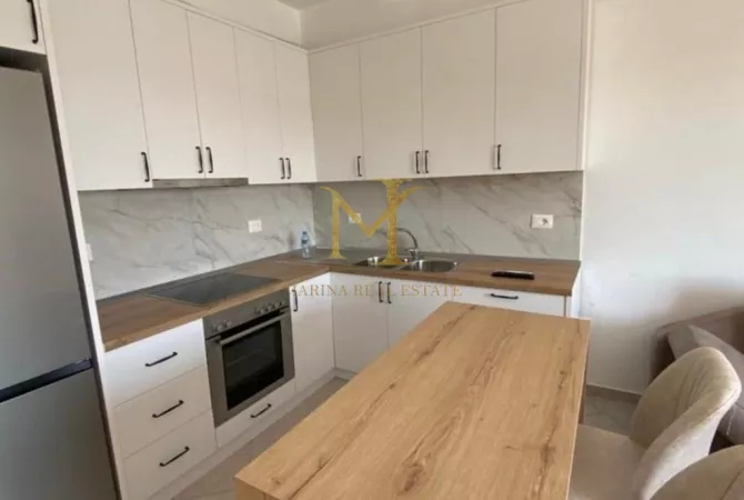 Shtepi me qera 1+1 ne Durres - 400 Euro