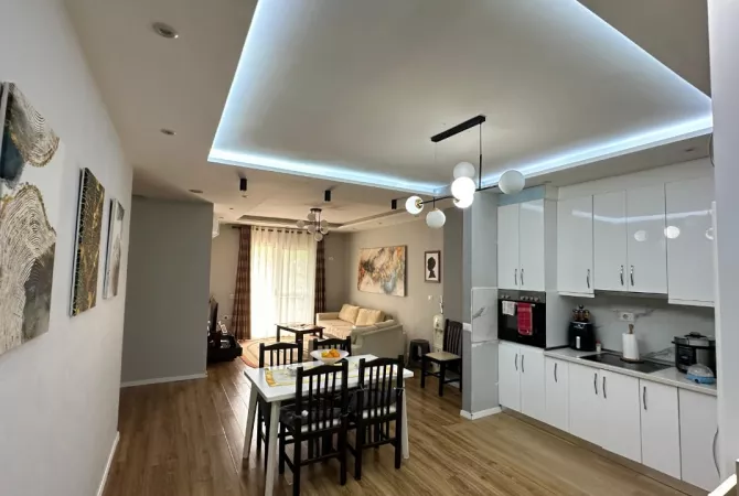 Shtepi me qera 2+1 ne Tirane - 420 Euro