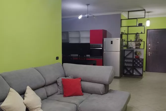 Shtepi me qera 2+1 ne Tirane - 48,000 Leke