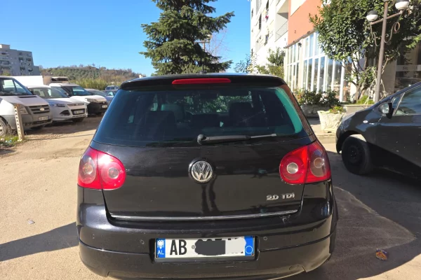Makina ne shitje ne Tirane, Volkswagen, 2006 Diesel,Kambio Automatik Pagesa 310,000  Leke.