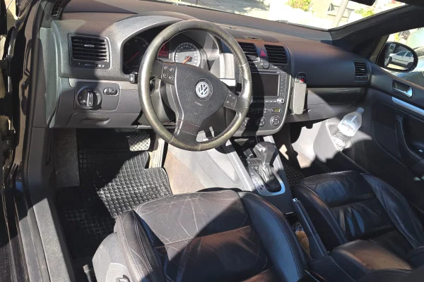 Makina ne shitje ne Tirane, Volkswagen, 2006 Diesel,Kambio Automatik Pagesa 310,000  Leke.