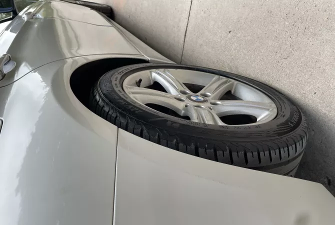 Makina ne shitje ne Tirane - 7,700 Euro