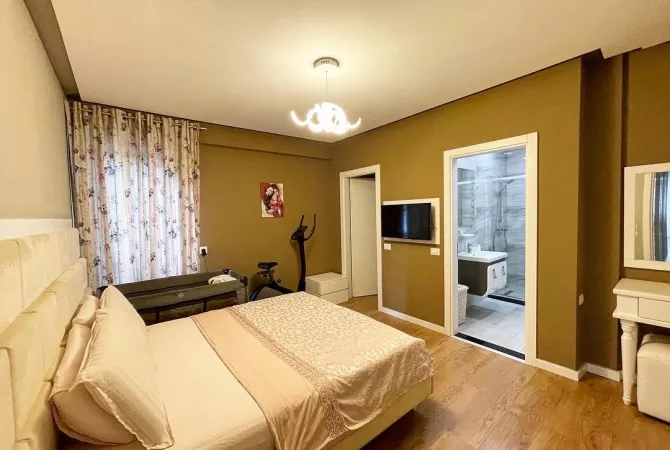 Shtepi me qera 2+1 ne Tirane - 830 Euro