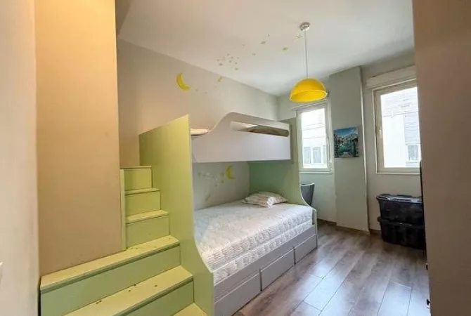 Shtepi me qera Apartament ne Tirane, 2+1, Mobilimi E mobiluar, Pagesa 690  Euro.